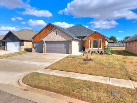 Photo of 7708 Three Woods Lane, Yukon, OK 73099 (MLS # 1228356)