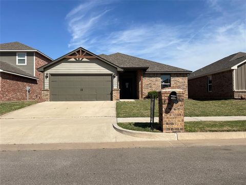 Photo of 1609 Burgundy Drive, El Reno, OK 73036 (MLS # 1221844)