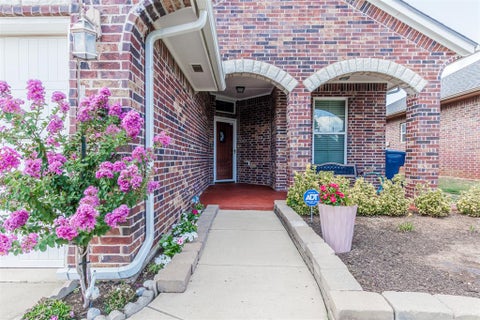 Photo of 2113 NW 158th Street, Edmond, OK 73013 (MLS # 1221512)