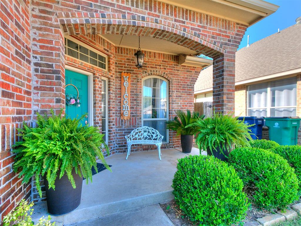 2512 SW 141st Street - Photo 2