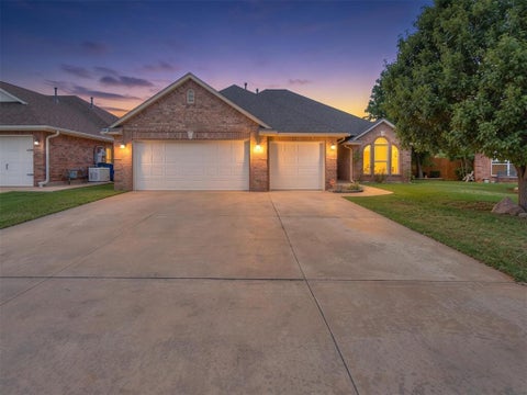 Photo of 713 N Elk Way, Mustang, OK 73064 (MLS # 1230552)