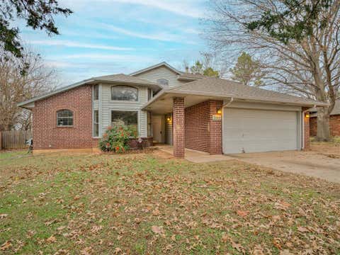 Photo of 3908 Goshawk Circle, Norman, OK 73072 (MLS # 1206284)