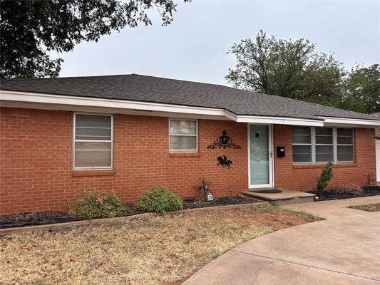 624 S 18TH ST, CLINTON, OK 73601 - Image 99668c47c426eda4f652e76a54ccd4e1/3735615770