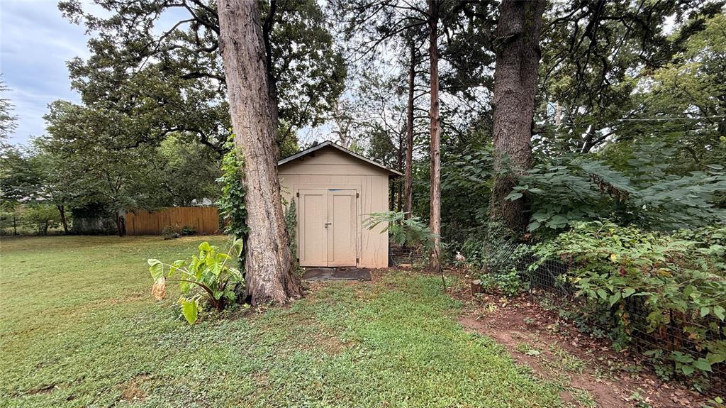 Shawnee, Oklahoma 74801, United States, 3 Bedrooms Bedrooms, ,2 BathroomsBathrooms,Residential,Active,198604