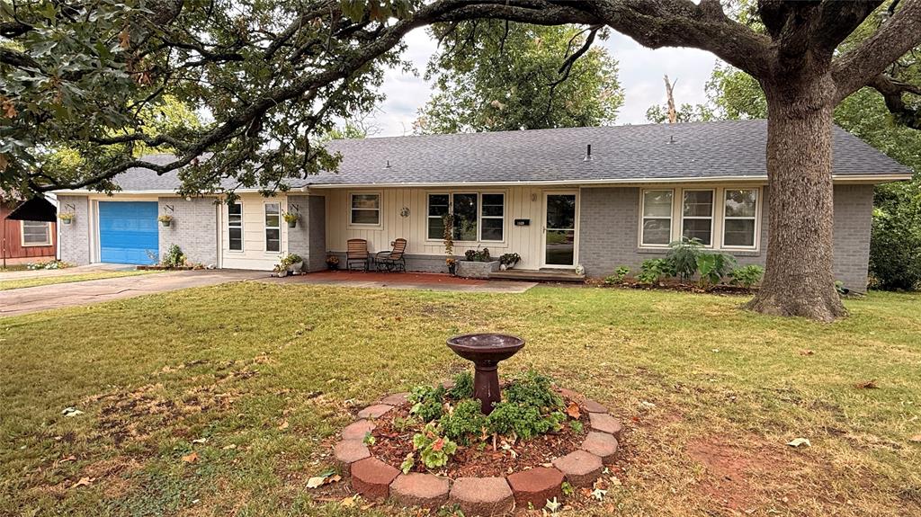 Shawnee, Oklahoma 74801, United States, 3 Bedrooms Bedrooms, ,2 BathroomsBathrooms,Residential,Active,198604