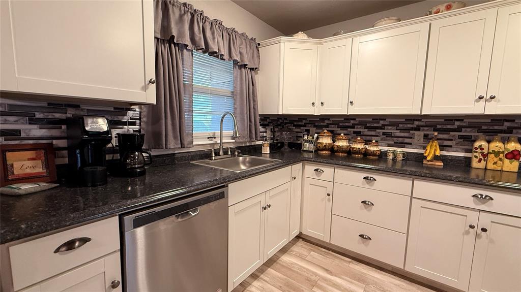 Shawnee, Oklahoma 74801, United States, 3 Bedrooms Bedrooms, ,2 BathroomsBathrooms,Residential,Active,198604