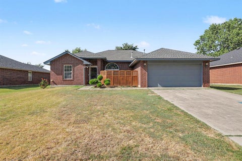 Photo of 413 Bent Tree Road, Noble, OK 73068 (MLS # 1244745)