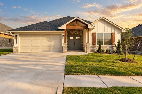 Photo of 11917 NW 120th Street, Yukon, OK 73099 (MLS # 1252085)