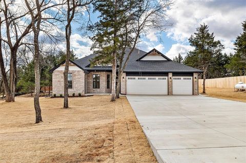 Photo of 2415 Black Jack Way, Blanchard, OK 73010 (MLS # 1211752)