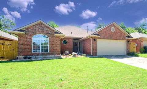 Photo of 600 Rimrock Road, Edmond, OK 73034 (MLS # 1224700)