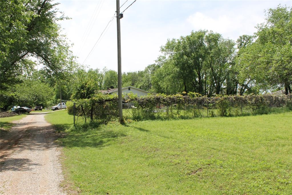 Photo 1 of 17 — 1020 W Oakland Street, Shawnee, OK 74801