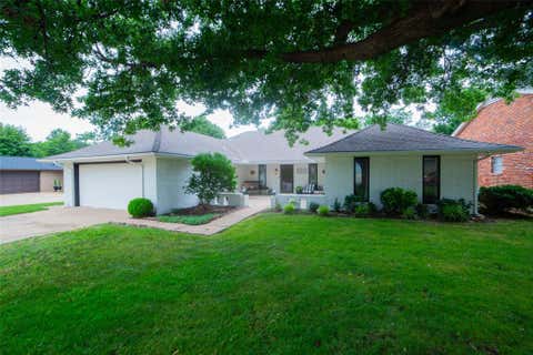 Photo of 9605 S Trafalgar Drive, Oklahoma City, OK 73139 (MLS # 1233849)