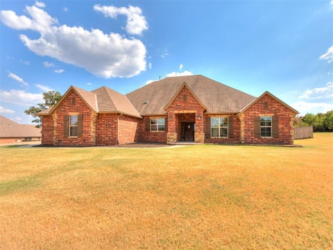 Photo of 16956 Fox Trot Court, Choctaw, OK 73020 (MLS # 1246764)