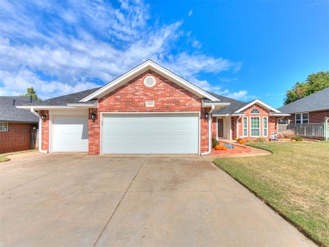 Photo of 10509 Foxhorn Circle, Midwest City, OK 73130 (MLS # 1254866)