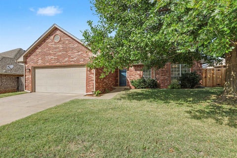 Photo of 2008 N Branden Lane, Edmond, OK 73003 (MLS # 1240717)