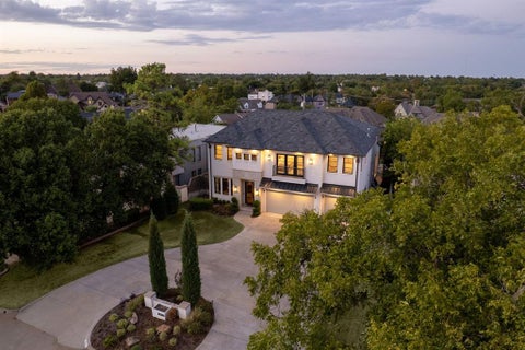 Photo of 1415 Sherwood Lane, Oklahoma City, OK 73116 (MLS # 1250312)