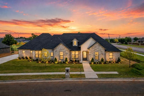 Photo of 4500 SE 37th Street, Moore, OK 73165 (MLS # 1250567)