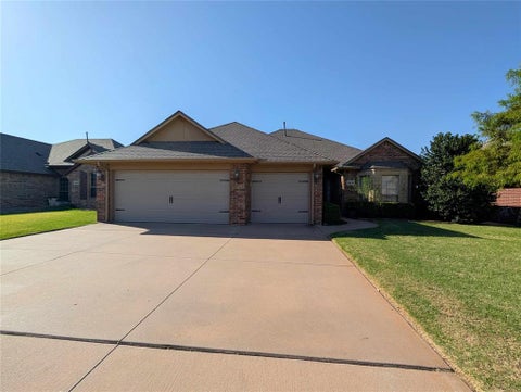 Photo of 2416 NW 153rd Street, Edmond, OK 73013 (MLS # 1249254)