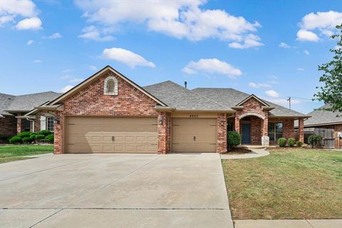 Photo of 8905 NW 114th Street, Oklahoma City, OK 73162 (MLS # 1229413)