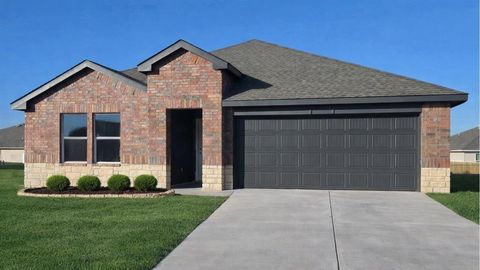 Photo of 925 S Bear Lane, Mustang, OK 73064 (MLS # 1204052)