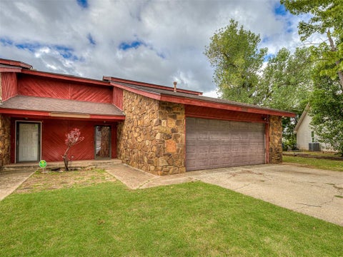 Photo of 7407 Kings Manor Court, Oklahoma City, OK 73132 (MLS # 1253259)