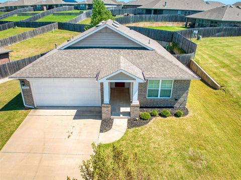 Photo of 12466 Native Hill Drive, Choctaw, OK 73020 (MLS # 1189891)