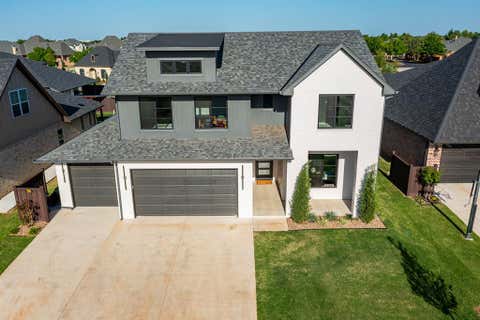 Photo of 12804 Cobblestone Curve Road, Oklahoma City, OK 73142 (MLS # 1237724)