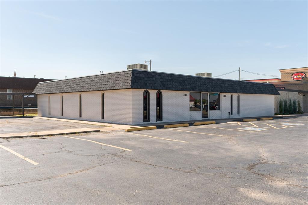 Photo 1 of 49 — 2812 W Hefner Road, Oklahoma City, OK 73120