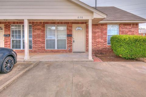 Photo of 824 Russell Circle, Norman, OK 73071 (MLS # 1228932)