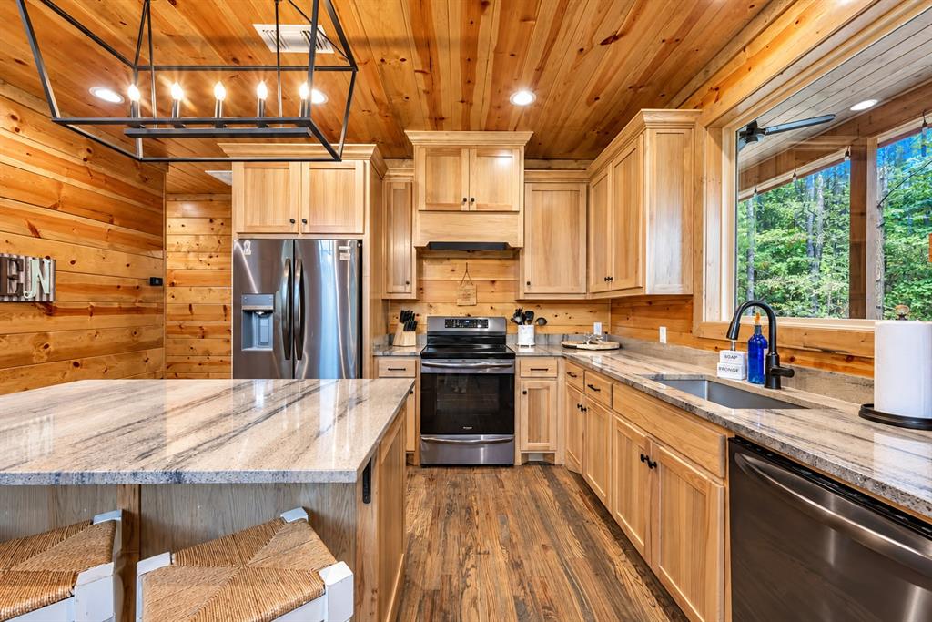 107 Creek Side Trail