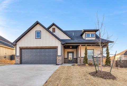 Photo of 2317 El Cajon Street, Edmond, OK 73034 (MLS # 1250156)