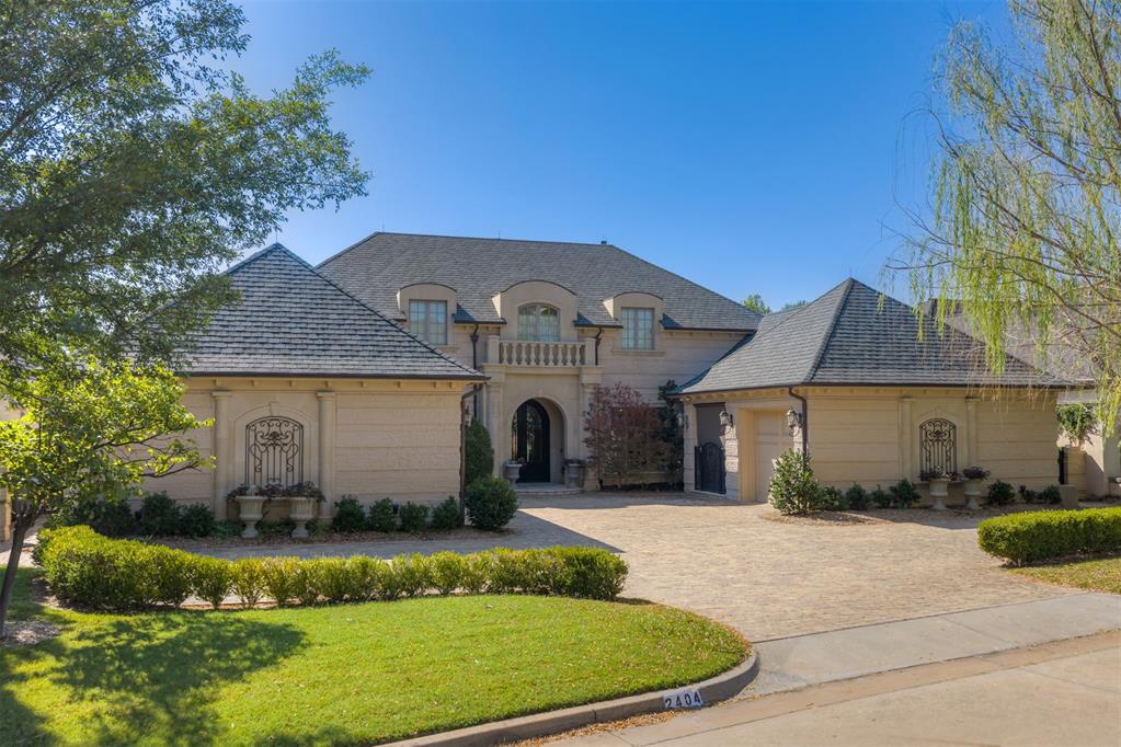 2404 NW Grand Circle Circle