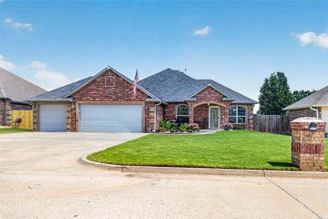 Photo of 20733 E Twisted Oak Road, Harrah, OK 73045 (MLS # 1235815)