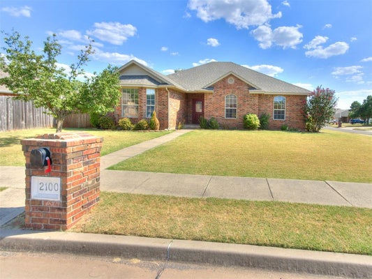 2100 BRADFORD WAY, EDMOND, OK 73003 - Image a1061ce080d579e8b5aaf03b67ee6b4a/3709377002