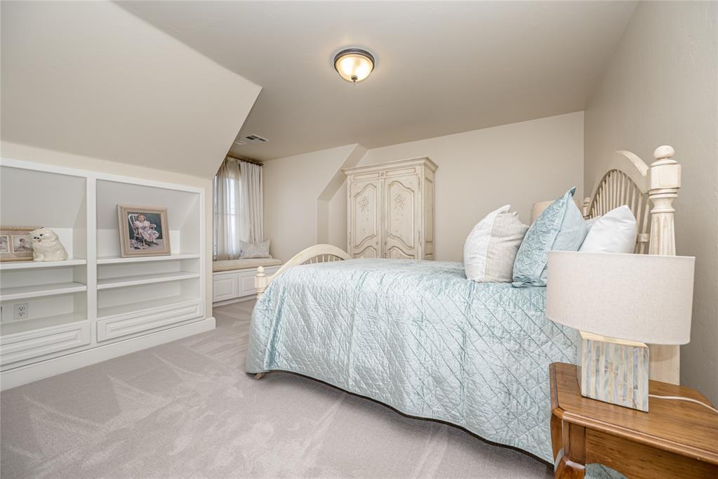 Nichols Hills, Oklahoma, 73120, United States, 4 Bedrooms Bedrooms, ,4 BathroomsBathrooms,Residential,Active,2019456