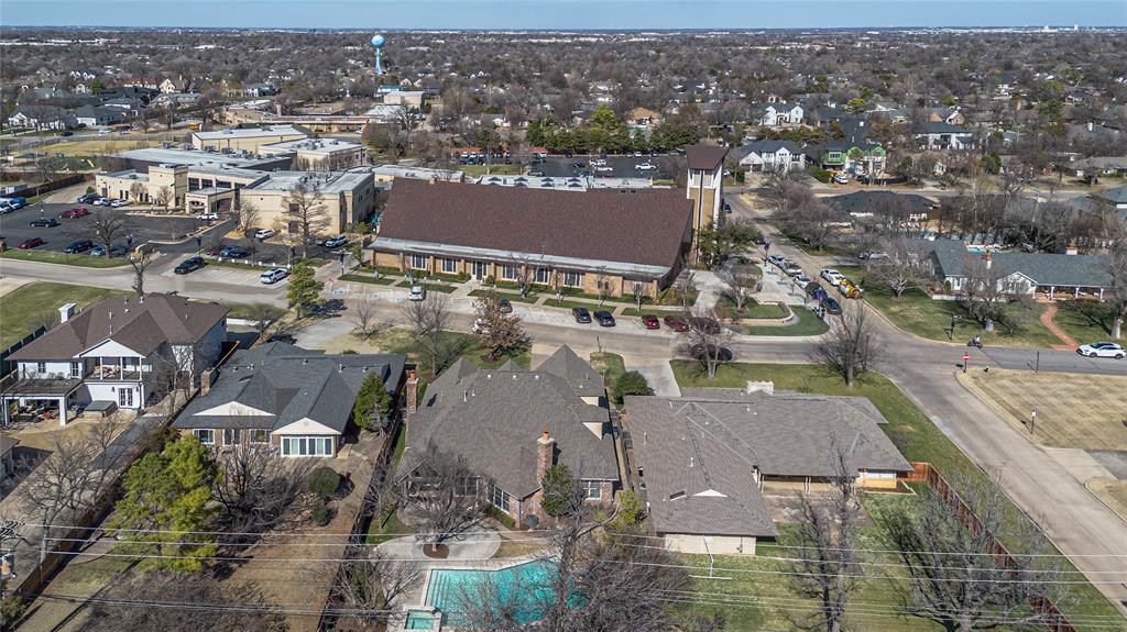 Nichols Hills, Oklahoma, 73120, United States, 4 Bedrooms Bedrooms, ,4 BathroomsBathrooms,Residential,Active,2019456