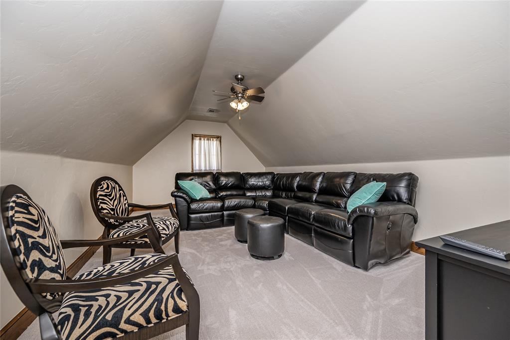 Nichols Hills, Oklahoma, 73120, United States, 4 Bedrooms Bedrooms, ,4 BathroomsBathrooms,Residential,Active,2019456