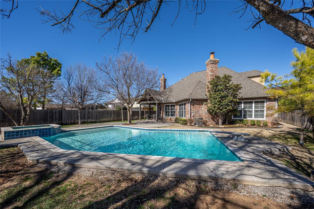 Nichols Hills, Oklahoma, 73120, United States, 4 Bedrooms Bedrooms, ,4 BathroomsBathrooms,Residential,Active,2019456