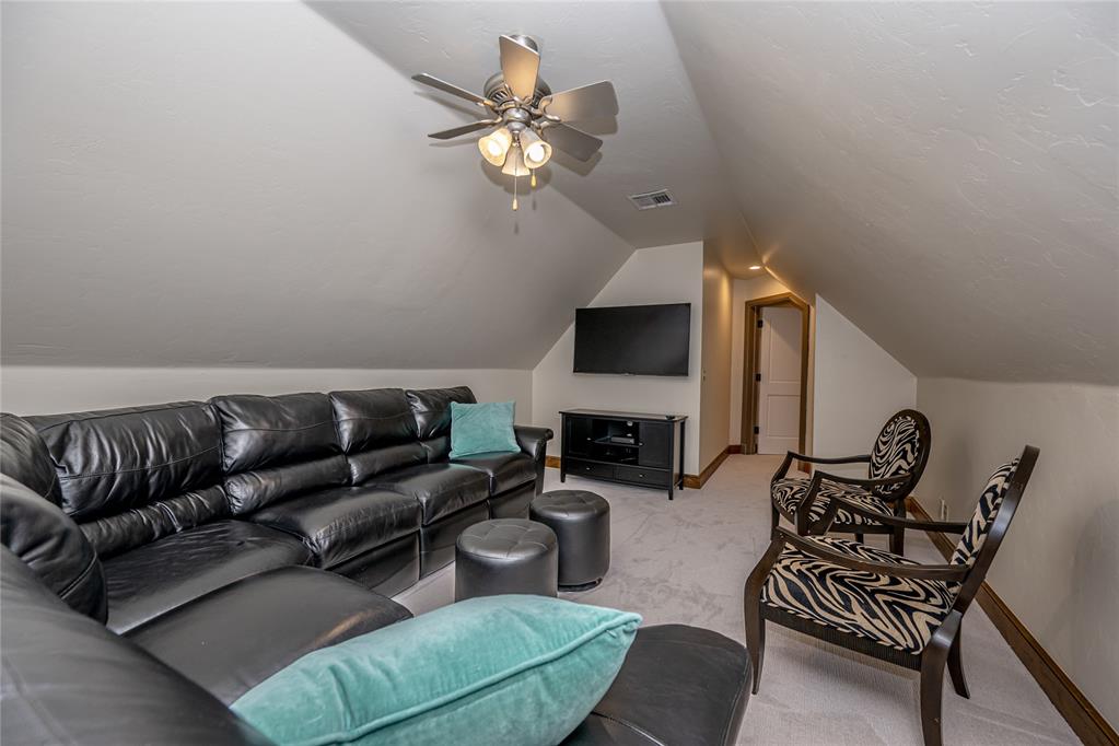Nichols Hills, Oklahoma, 73120, United States, 4 Bedrooms Bedrooms, ,4 BathroomsBathrooms,Residential,Active,2019456