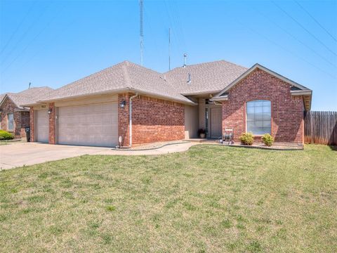 Photo of 3312 Ashton Drive, Moore, OK 73160 (MLS # 1227814)