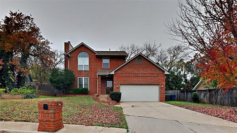 Photo of 605 Knights Bridge Road, Edmond, OK 73034 (MLS # 1230119)