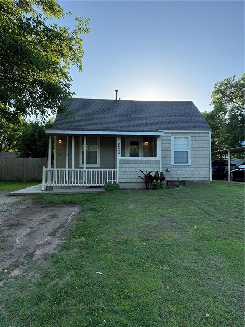 Photo of 408 N 7th St. ST, Noble, OK 73026 (MLS # 1229291)