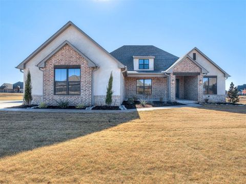 Photo of 2224 W Sunset Drive, Mustang, OK 73064 (MLS # 1183455)