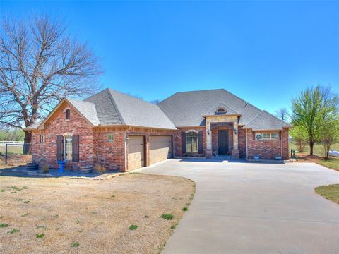 Photo of 15928 248th Street, Blanchard, OK 73010 (MLS # 1211292)