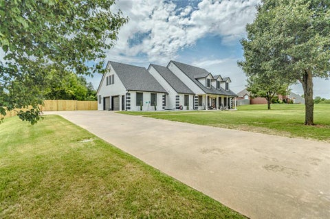 Photo of 1400 E Eagle Nest Terrace, Mustang, OK 73064 (MLS # 1236660)