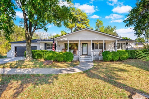 Photo of 208 S Glendale Road, Midwest City, OK 73130 (MLS # 1252975)