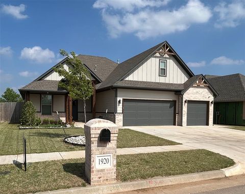 Photo of 1920 Sama Way, Yukon, OK 73099 (MLS # 1228295)