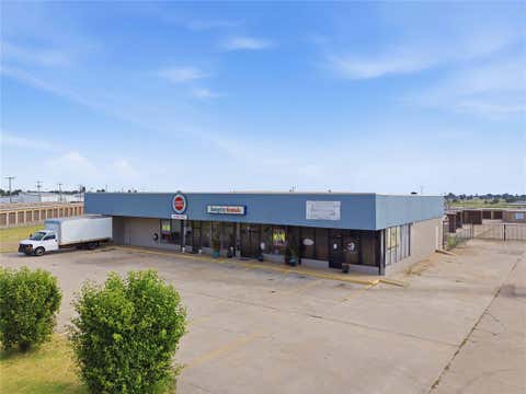 Photo of 1611 E Us Highway 66 Highway, El Reno, OK 73036 (MLS # 1244348)