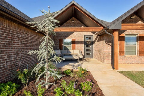 Photo of 10801 Highland Drive, Yukon, OK 73099 (MLS # 1252507)