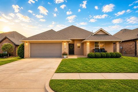 Photo of 15920 Capri Lane, Edmond, OK 73013 (MLS # 1227387)